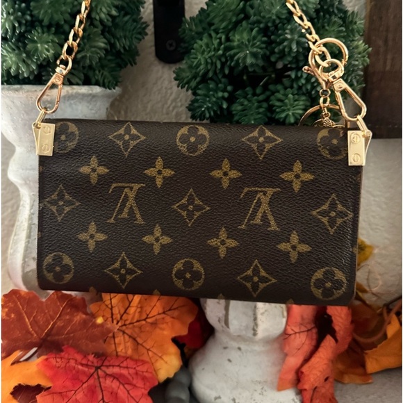 - Louis Vuitton Monogram Portefeiulle Sarah Long Bifold Wallet/converted - Picture 4 of 16